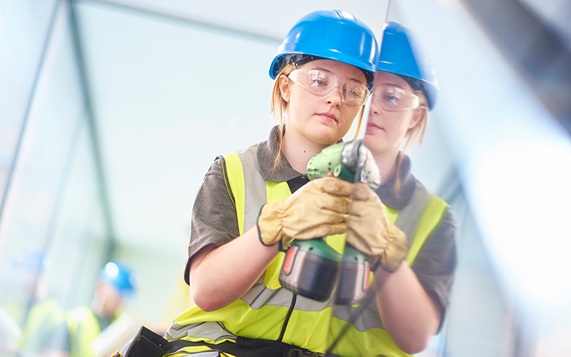 Revolutionizing Careers: Why Graduates are Flocking to Construction Jobs